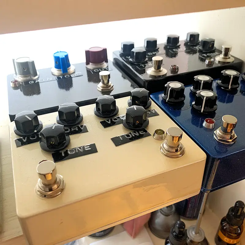 Building StewMac Ghost Drive and 2 Kings Boost Guitar and AIONFX Theseus Pedal Kits | SeanRose.com