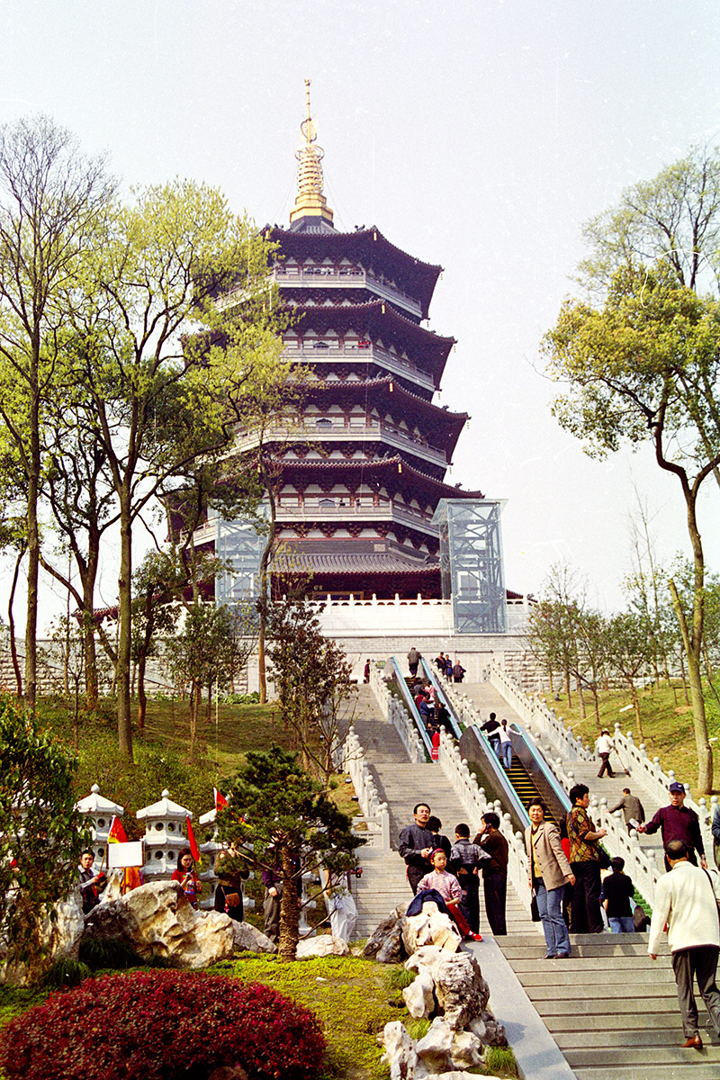 Hang Zhou temple on vacation - Sean in China Blog | SeanRose.com